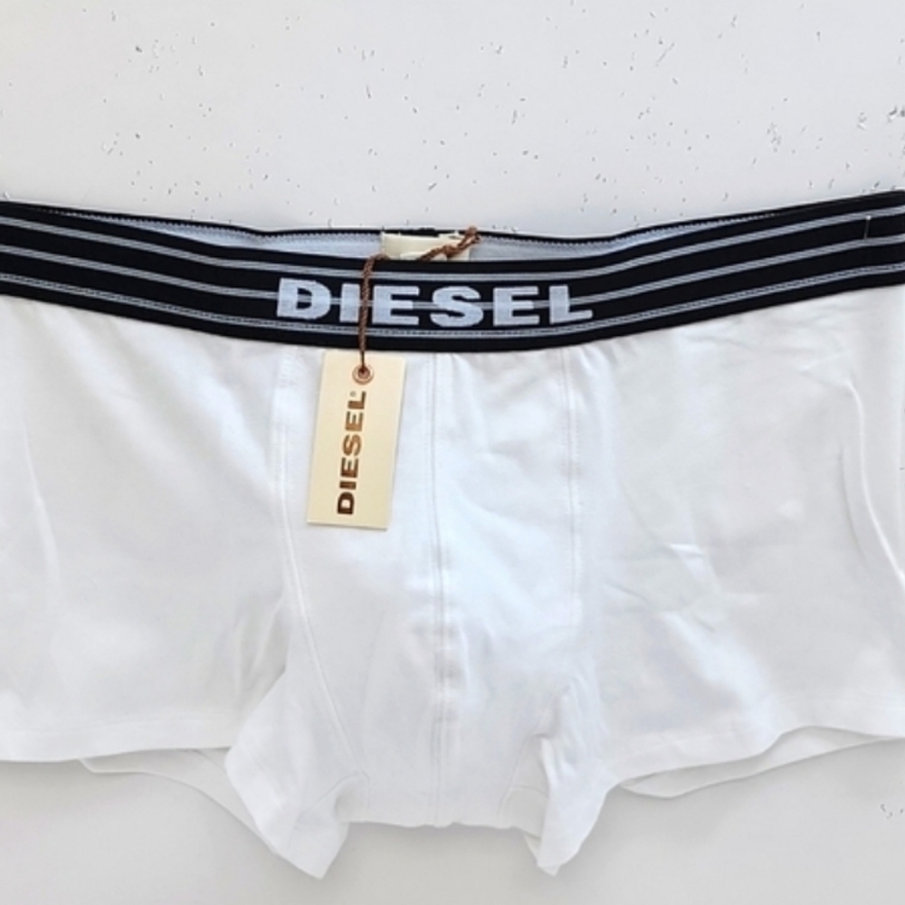DISEL, MEN'S BOXER BRIEFS, WHITE WITH, LOGO ON THE WAIST BAND, SIZE MEDIUM